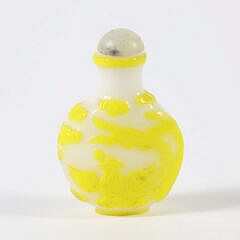 12-5712 Chinese Yellow Overlay Glass Pheonix Snuff Bottle A 9814_2 JPG