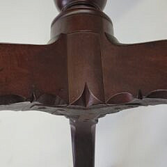 Fine Period Antique Massachusetts Chippendale Tilt Top Tea Table