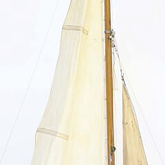 Vintage White Hull Pond Model with Rigging
