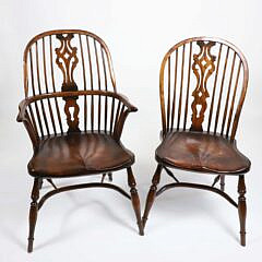 Set of 8 English Oak Bow Back Windsor Dining Chairs
