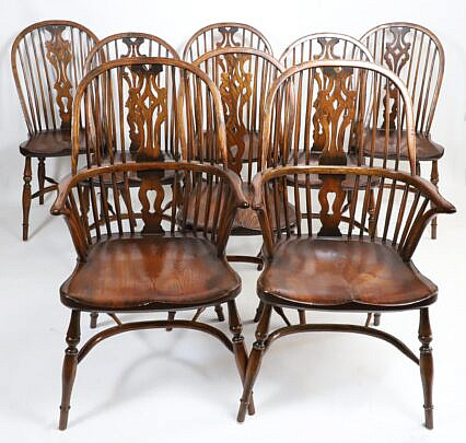 Set of 8 English Oak Bow Back Windsor Dining Chairs