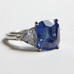 Platinum 7.93ct Cushion Cut Natural Ceylan Blue Sapphire and Diamond Ring
