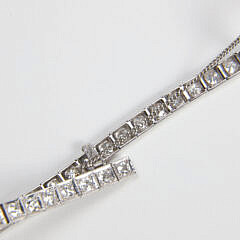 Platinum and 40 Round Brilliant Cut Diamonds Line Bracelet, Approximately 4.00cts