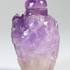 Chinese Carved Amethyst Quartz Snuff Bottle, Qing Dynasty