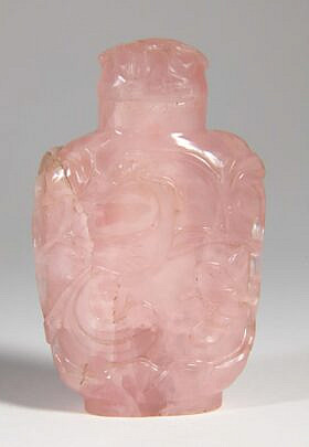 Chinese Pink Quartz Snuff Bottle, Qing Dynasty