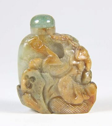 Chinese Relief-Carved Jade Snuff Bottle, Qing Dynasty
