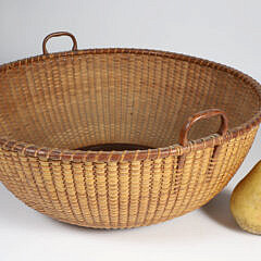 Fine Large Captain Thomas James Double Heart Handle Nantucket Basket