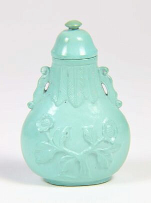 Chinese Carved Turquoise Snuff Bottle, Qing Dynasty