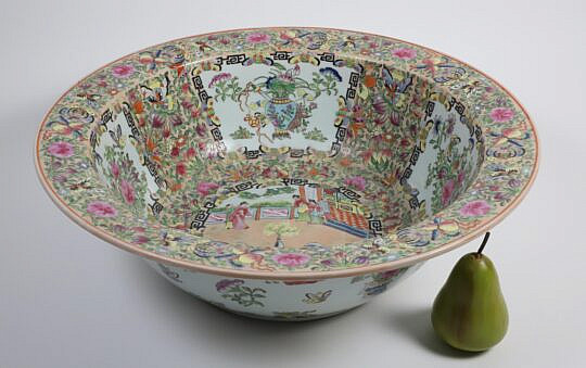 Rose Medallion Wash Basin, 19th Century