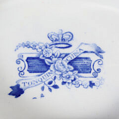 Georgian-Era “Tonquin China” Ironstone Covered Tureen and Underplate, 19th Century