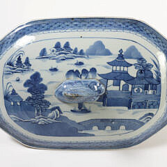 Canton Covered Soup Tureen, 19th Century