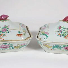 Pair of Chinese Export Covered Vegetable Dishes, 19th Century