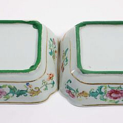 Pair of Chinese Export Famille Rose Covered Vegetable Dishes, 19th Century