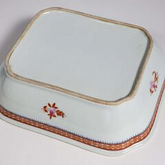 Chinese Export Armorial Covered Vegetable Dish, 19th Century