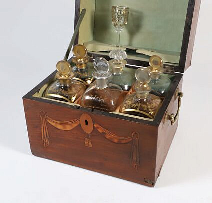 American Inlaid Traveling Decanter Box, circa 1820