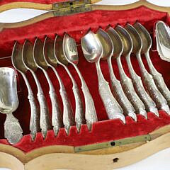Hendrik Andreas Schuss Boxed Set of Engraved Silver Ice Cream Spoons and Scoops, circa 1860 Amsterdam