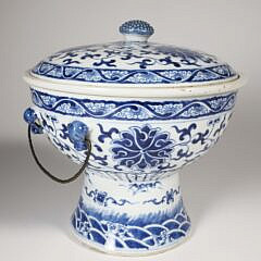 Chinese Export Blue and White Fruit Cooler, 19th Century