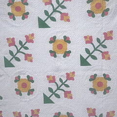 Vintage American Pink and White Floral Applique Quilt circa 1930s