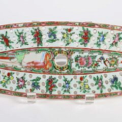 Scarce Rose Medallion Small Fish Platter, 19th Century