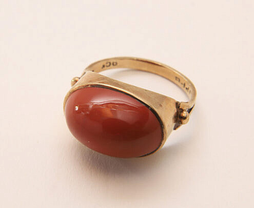 Antique 9K Gold European Ring Set with Cabochon Rust Hue Coral Stone