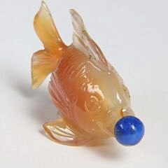 Chinese Carved Agate “Fish” Snuff Bottle, Qing Dynasty
