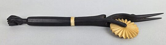 4926-955 Ebony Pie Crimper A