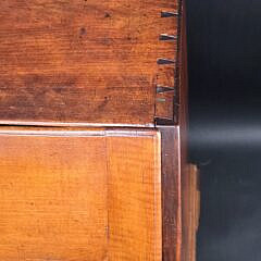 Antique American Queen Anne Tiger Maple Slant Front Desk, 18th century
