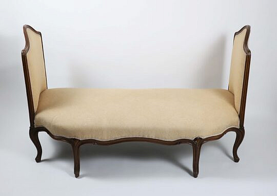 Louis XV Provincial Walnut Day Bed, 18th Century