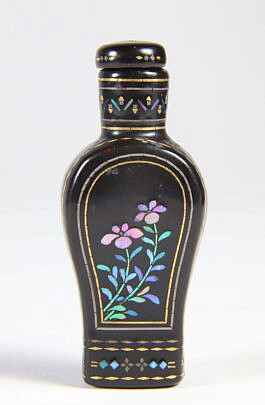 Burgaute Lacquer Snuff Bottle, 19th/20th Century
