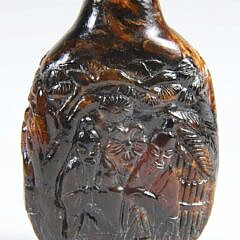 Carved Amber "Three Immortals" Snuff Bottle, Qing Dynasty
