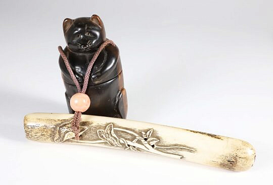 Japanese Opium Box and Pipe Sheath, Two Part Badger Form Wooden Box