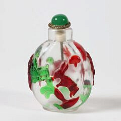Chinese Red and Green Overlay Glass “Hares” Snuff Bottle, Qing Dynasty