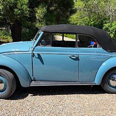 1962 Volkswagen “Beetle Cabriolet” in Gulf Blue
