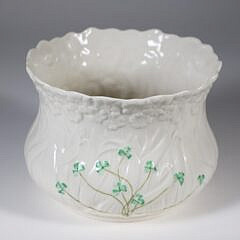 Belleek Fine Parian Daisy Cache Pot