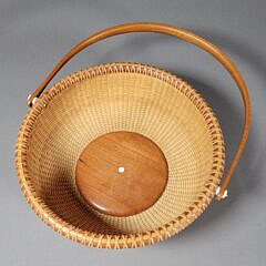 Vintage 2007 Lucille LaRochelle Round Open Swing Handle Nantucket Basket