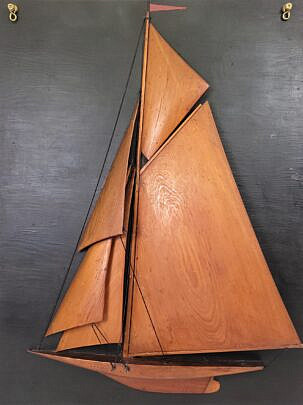 1909-1865 Racing Yacht Diorama A