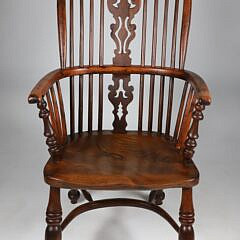 English Yew and Elmwood Windsor Armchair, early 19th Century