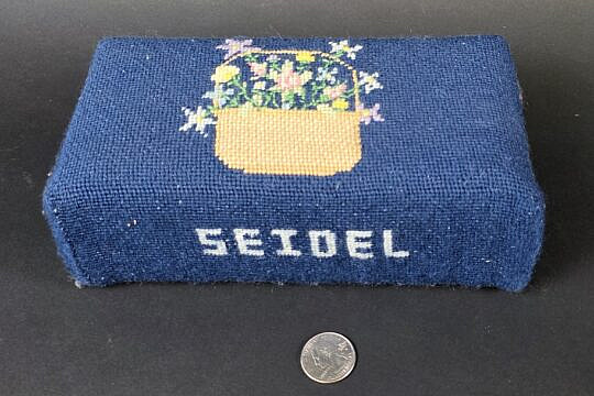 5008-955 Needlepoint Doorstop A