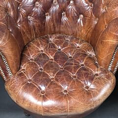 Pair of Vintage Tufted Leather Chesterfield Style Open Arm Lounge Club Chairs, 20th century