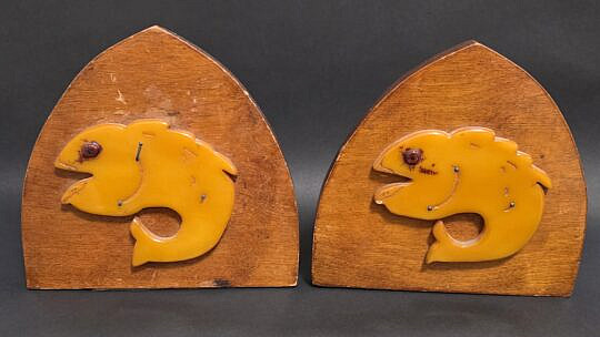 5067-955 Bakelite Fish Bookends A