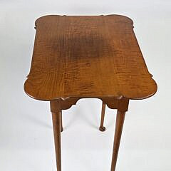 Eldred Wheeler Queen Anne Style Tiger Maple Porringer Top Tavern Table