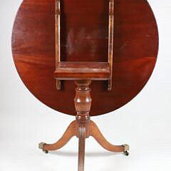 Mahogany Cross Band Tilt Top Table
