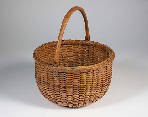 Nantucket Round Open Swing Handle Nantucket Basket, early 20th century