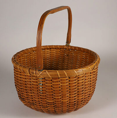 Mitchy Ray Round Swing Handle Nantucket Basket
