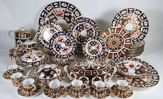 Set of Royal Crown Derby Fine China Comprising