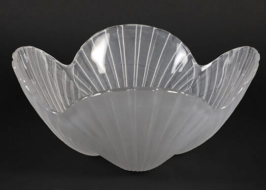 Vintage Frosted Glass Scallop Shell Fruit Bowl