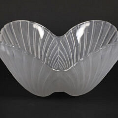 Vintage Frosted Glass Scallop Shell Fruit Bowl