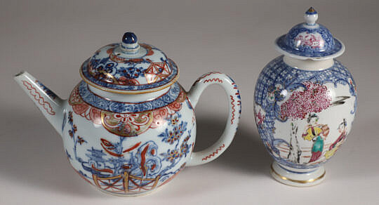 Chinese Export Porcelain Tea Caddy and Teapot, 18th Century
