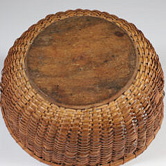 Antique Round Swing Handle Nantucket Basket
