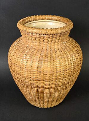 5146-955 Nantucket Basket Vase A